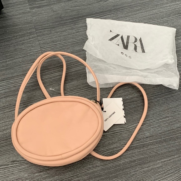 NWT Leather Limited Edition Oval Handbag - Picture 6 of 7